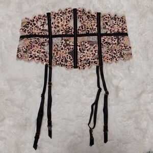 New VS cheetah print mesh garter belt